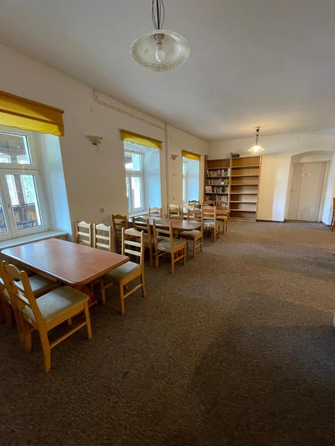 Hostel Gosciniec Szczeliniec Karlow Zewnętrze zdjęcie